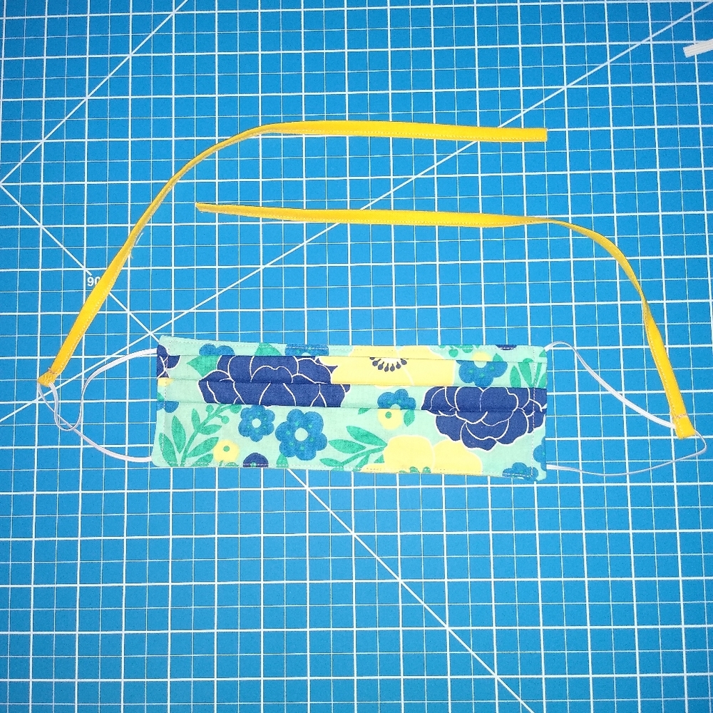 Customize your very own face mask!